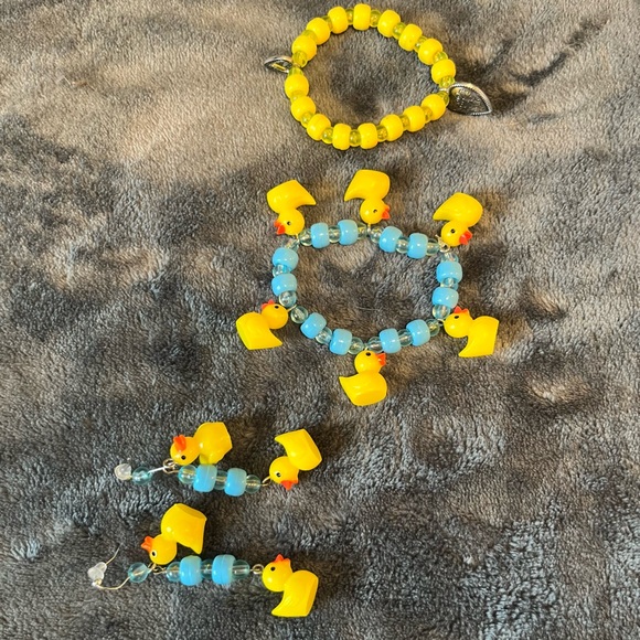 MELANIE MARTINEZ CUSTOM MADE OUTFIT FOR THE TRILOGY TOUR: - Picture 3 of 12